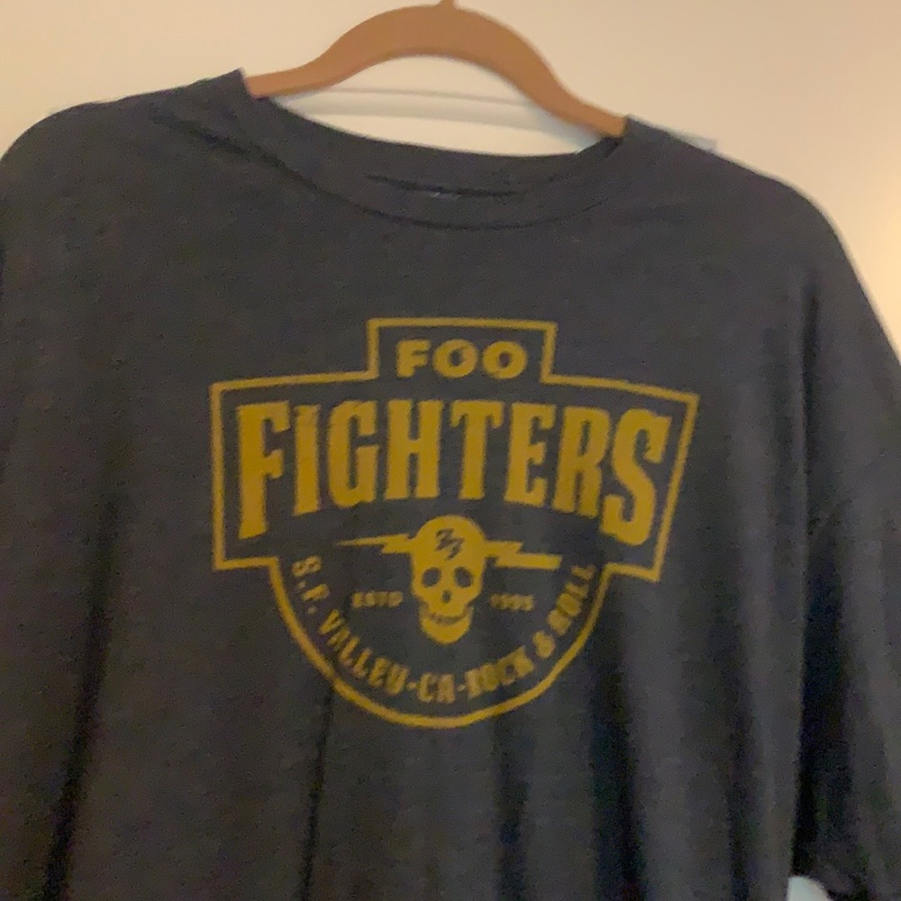 Men’s Foo Fighters XL tee